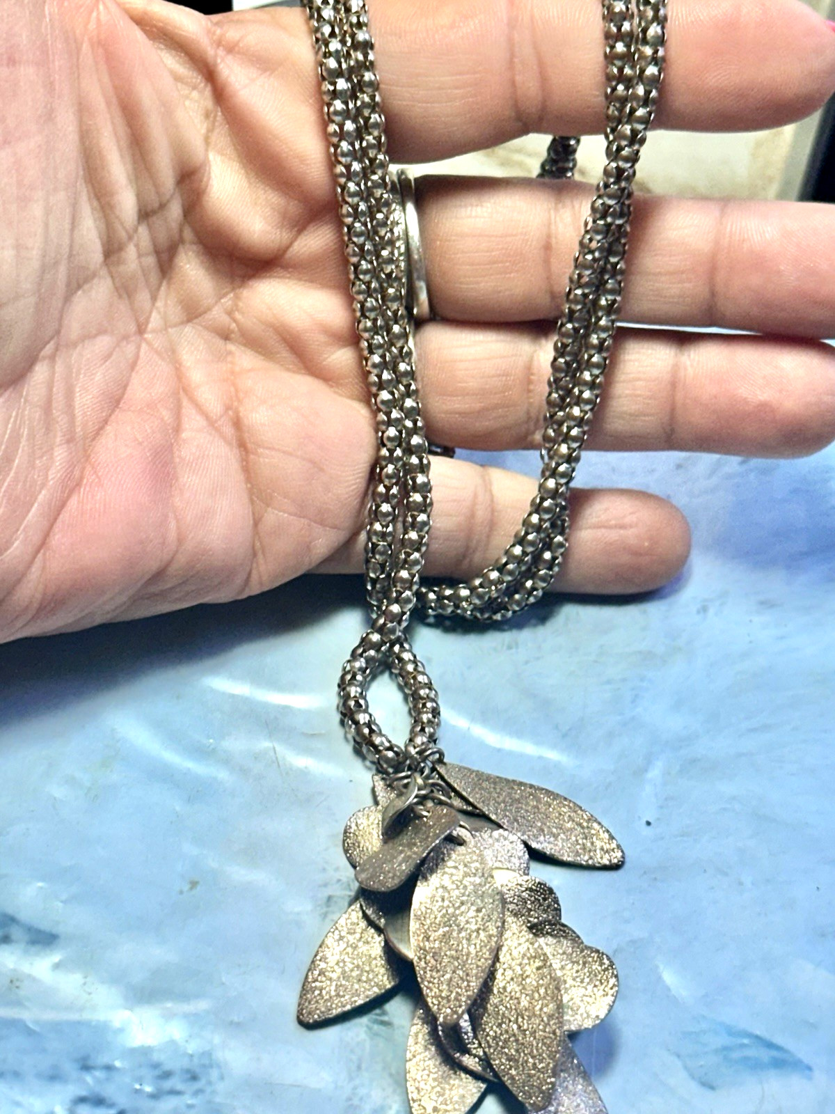 Vintage Textured Leaf Tassel Gold Tone Necklace. 32″