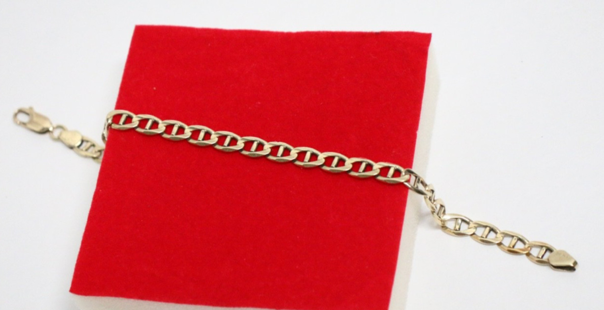 14K gold bracelet Mariner Link bracelet Unisex 8.8 grams,