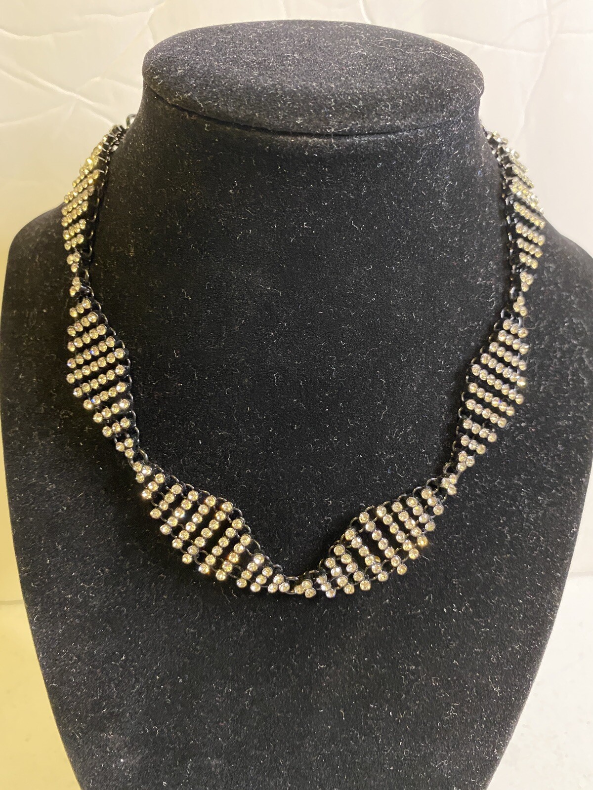 ZARA necklace diamond shape pattern rhinestone 15.5”