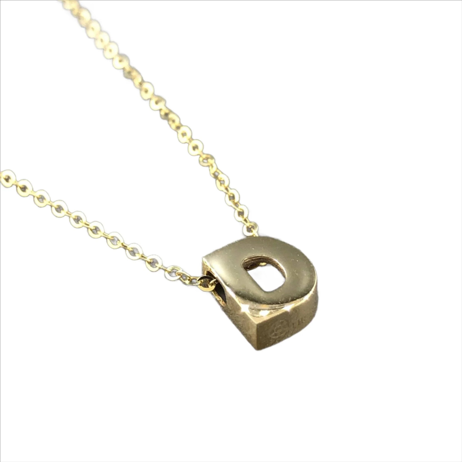 14K Yellow Gold initial ‘D’ pendant on a 16″ chain with a 2″ extender