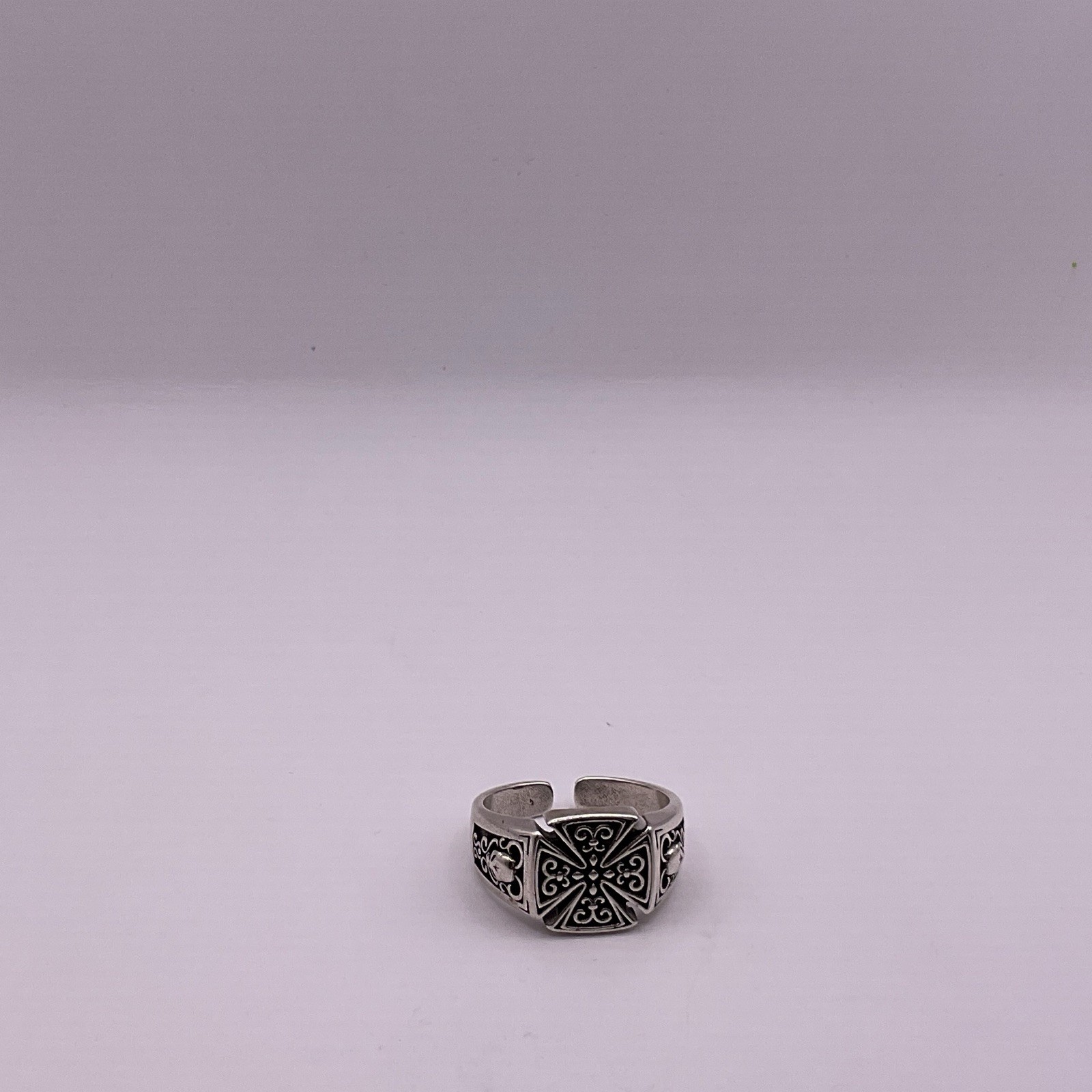 Gothic Maltese Cross Signet Ring Size 9 Vintage Oxidized Silver Tone Filigree