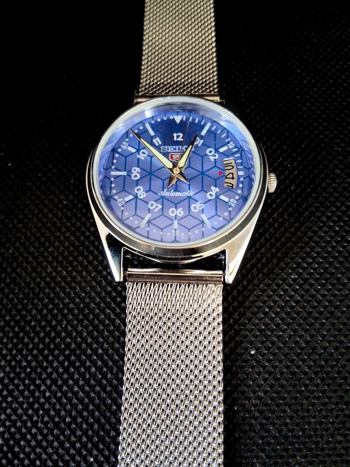 Vintage Seíko Automatic Geo Dial Date Men’s Watch Exhibition Case Back -L