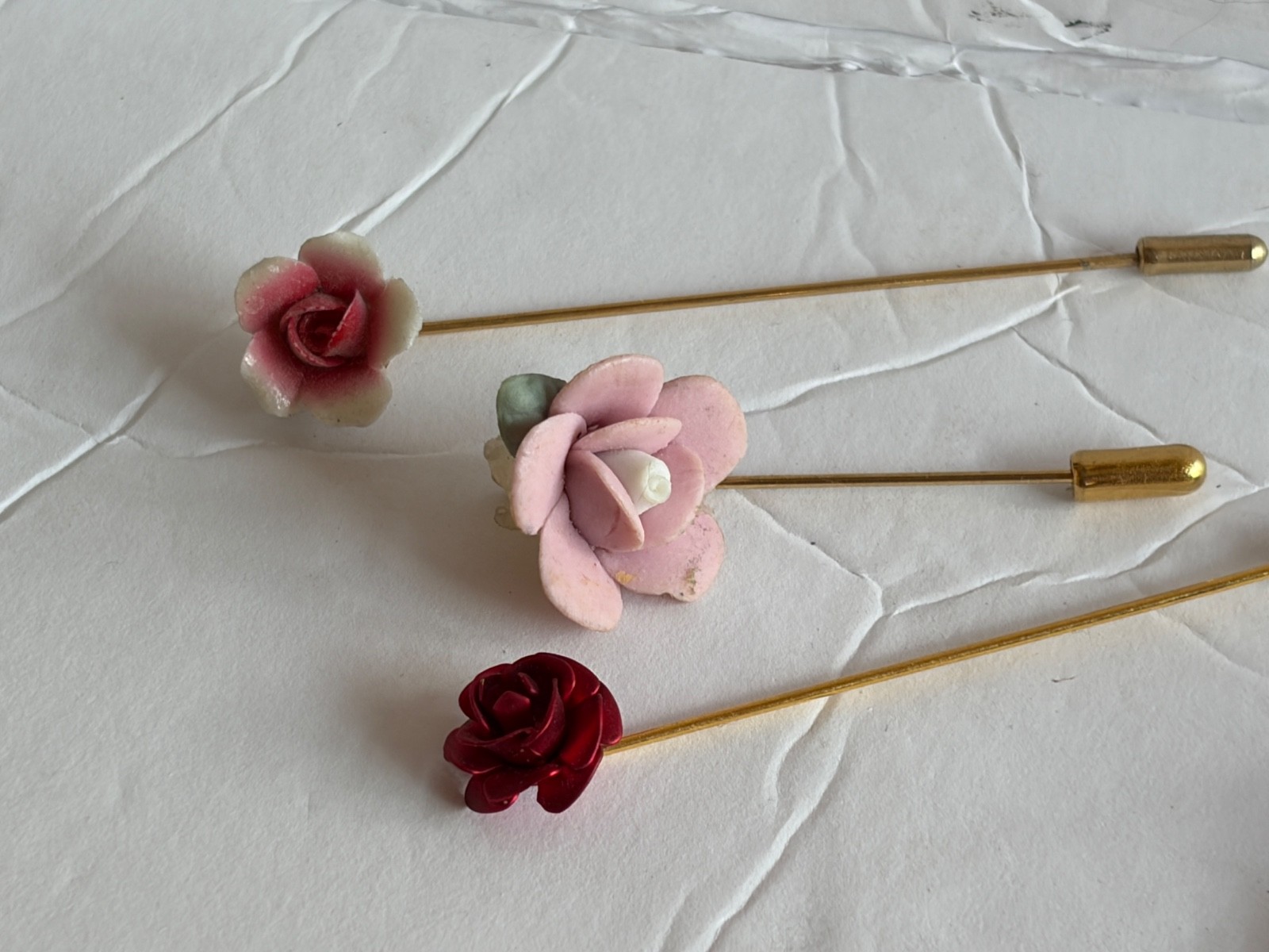 Floral Brooch Lot Of 26 Pins Metal Leather Enamel Porcelain Gold Tone