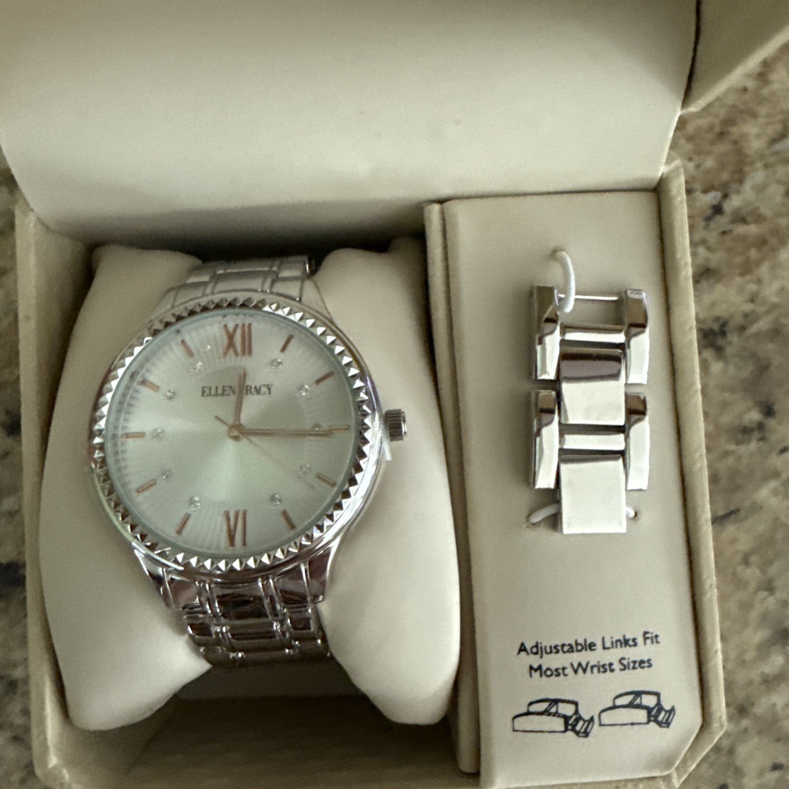 NIB Ellen Tracy Womens Watch Silver Crystal Embellished ET5249SLR New Battery