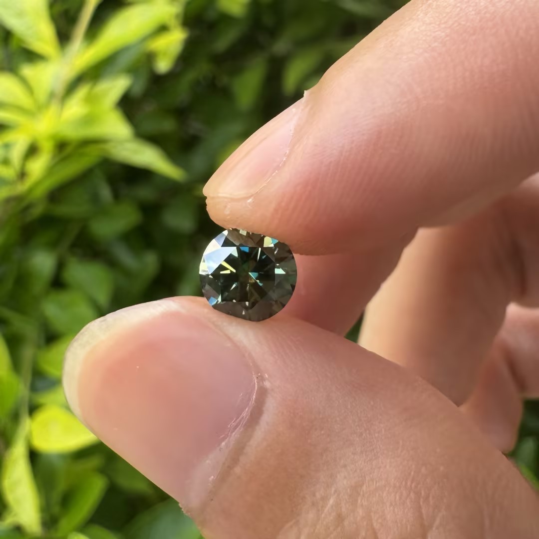 Wholesale VVS1 Moissanite Stones green 5-9mm Round Cut for Earring Jewelry Stone