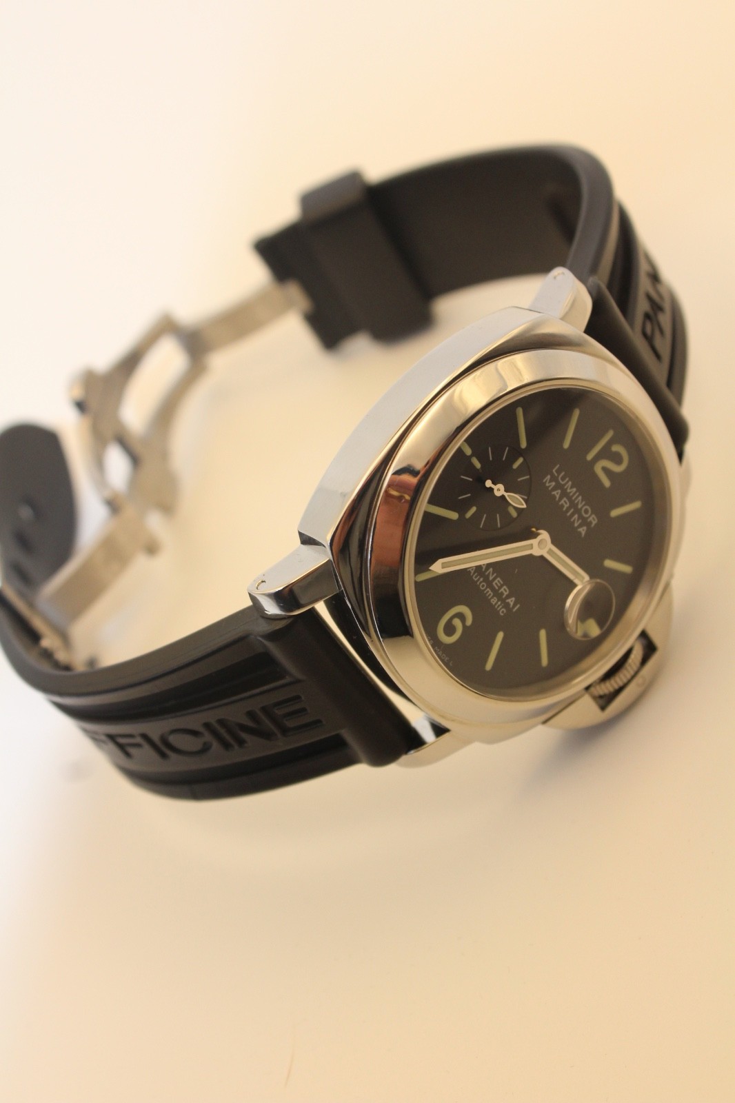 Panerai Luminor Marina Men’s Black Watch – PAM00104