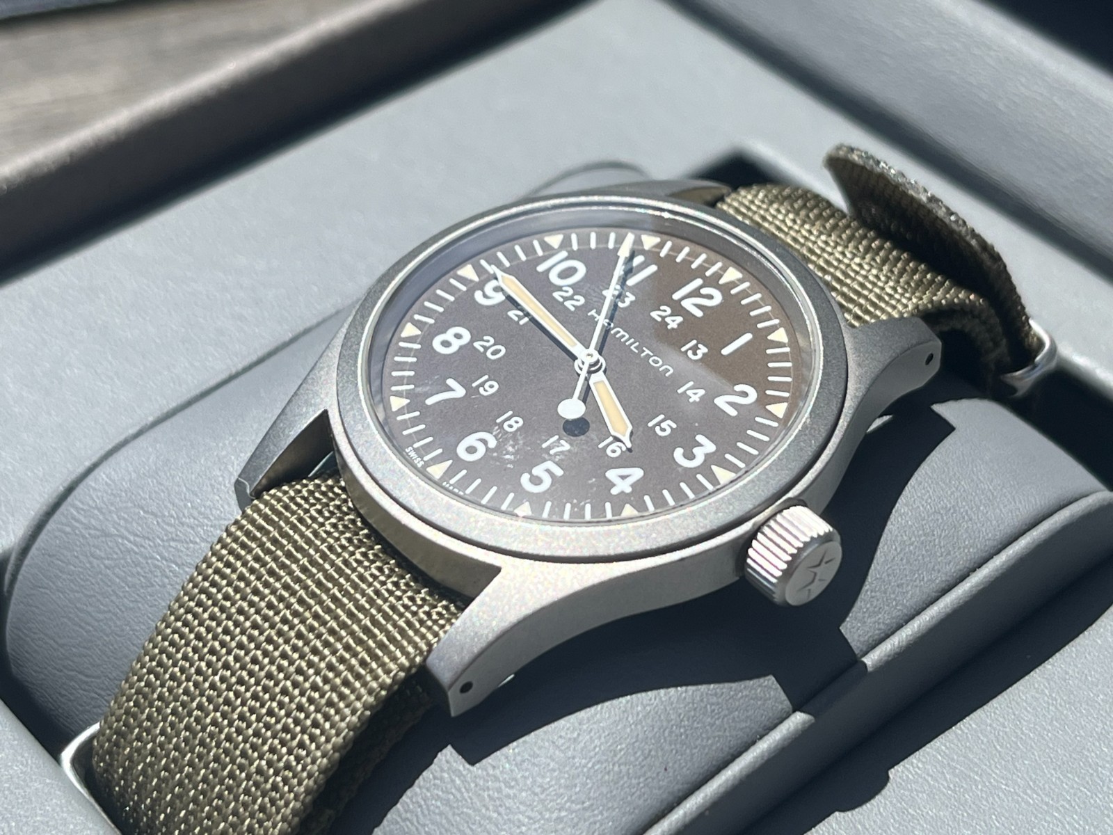 Hamilton Khaki Field Hand Wind Brown Dial 38mm H69439901