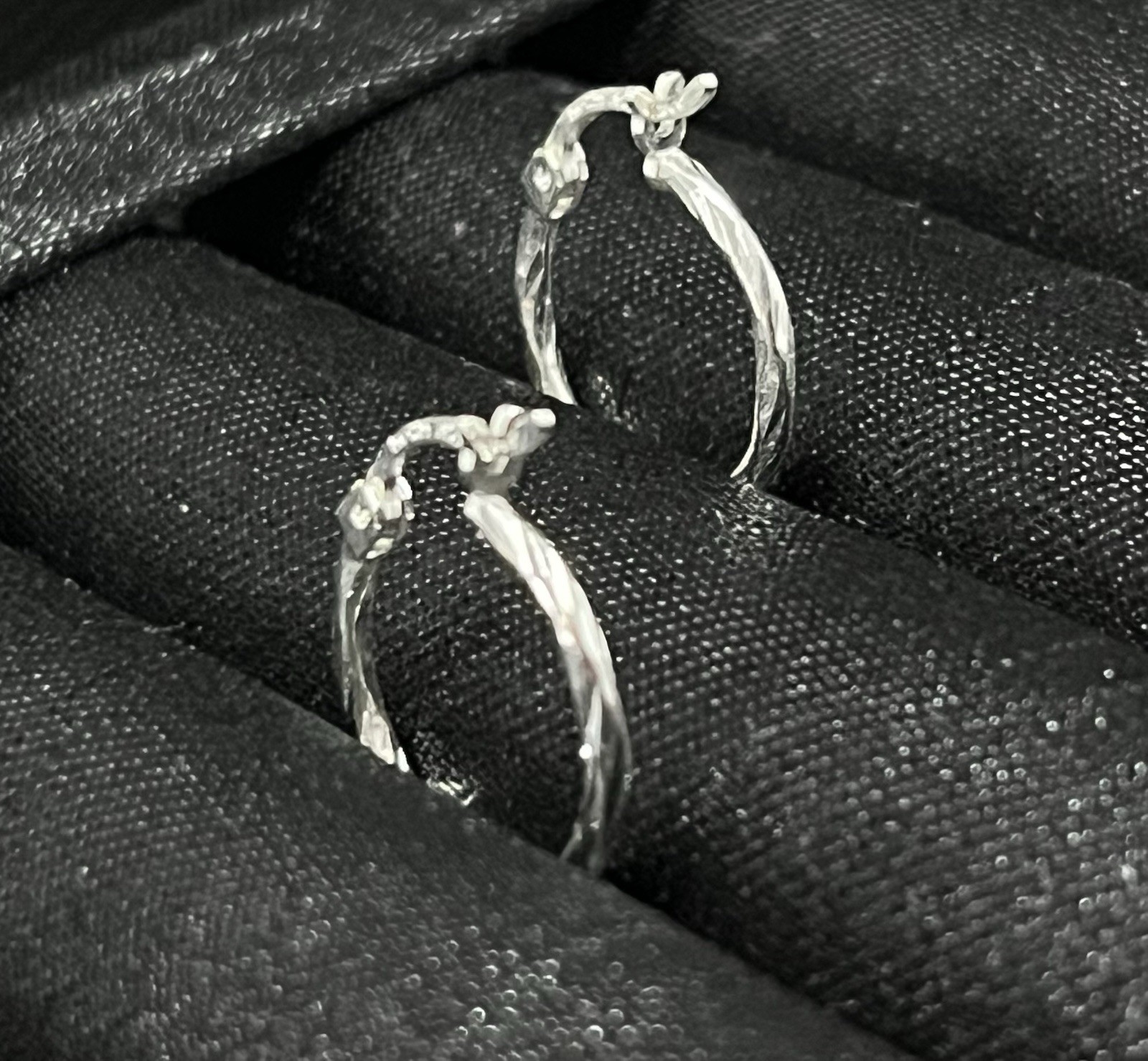 Argollas de Diseño Escultórico en Plata 925, 925 Sterling Silver Hoop Earrings