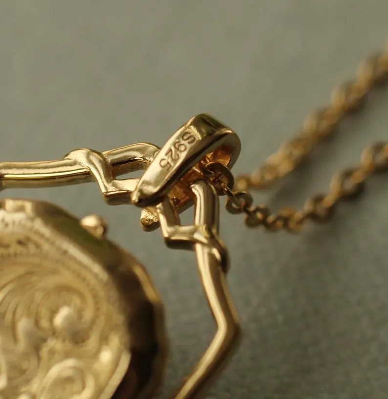 Personalized Vintage Locket Necklace Photo Pendant Couple Jewelry Gift