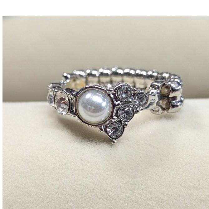 New Faux Pearl Clear Rhinestone Crystal Stretch Band Ring Silver Tone Comfy
