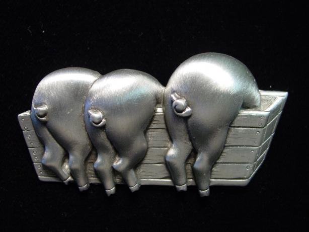 “JJ” Jonette Jewelry Silver Pewter ‘3 Pigs at the Trough’ Pin