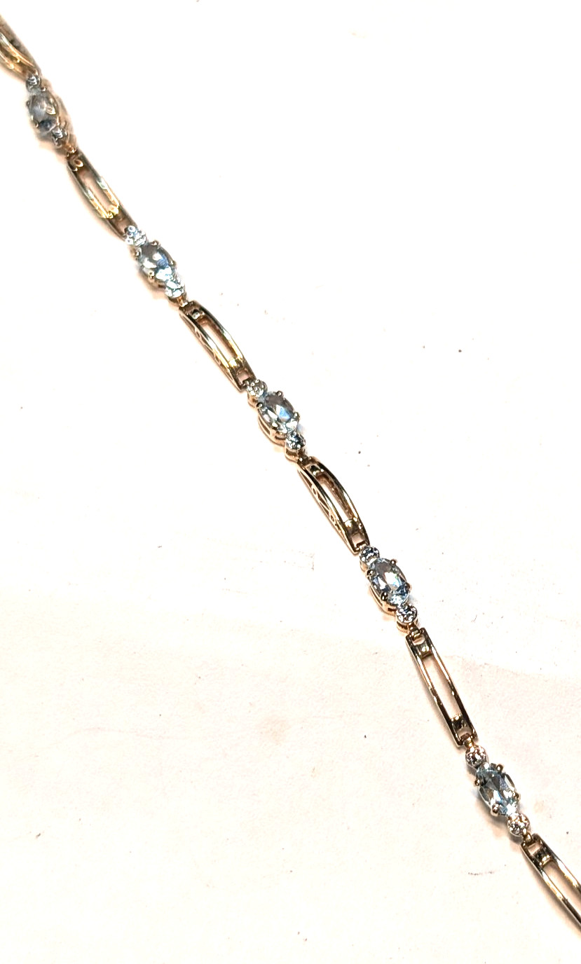 10K YELLOW GOLD AQUAMARINE TENNIS BRACELET 7 INCHES LONG & 3.20 GRAMS