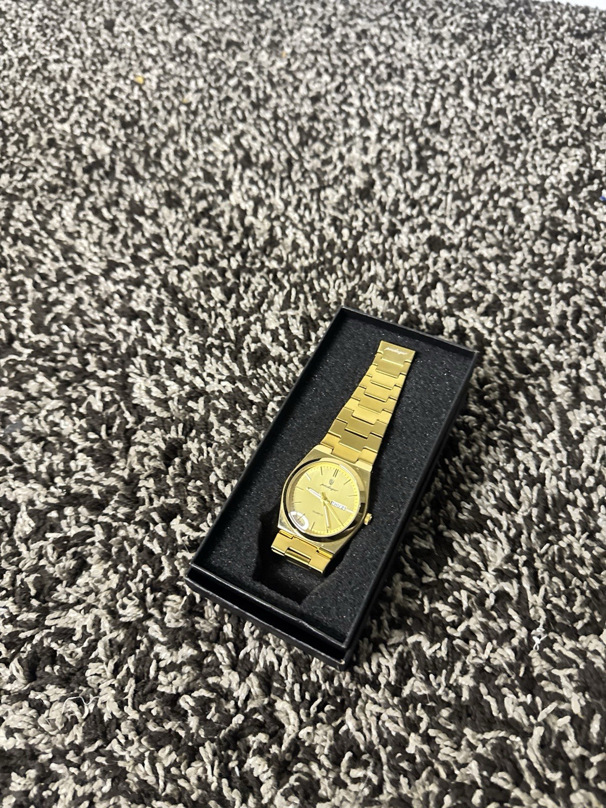 Prestige Quartz Analog Day/Date Gold Dial Stick Indices Bracelet Fixed Bezel