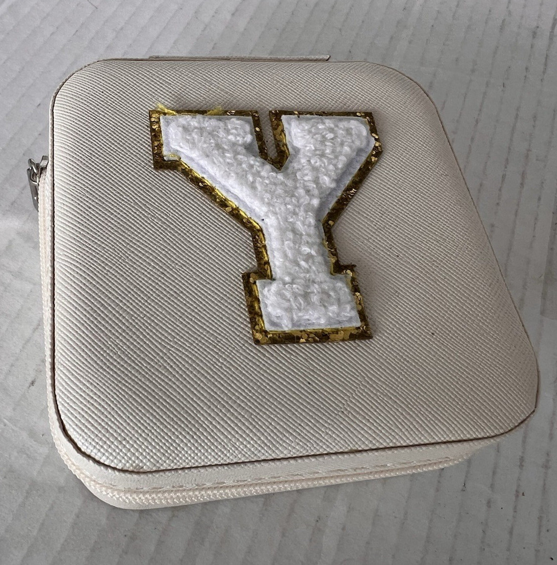 Beige Faux Leather Square Travel Jewelry Case Mirror Zip-Around Ring/Earring