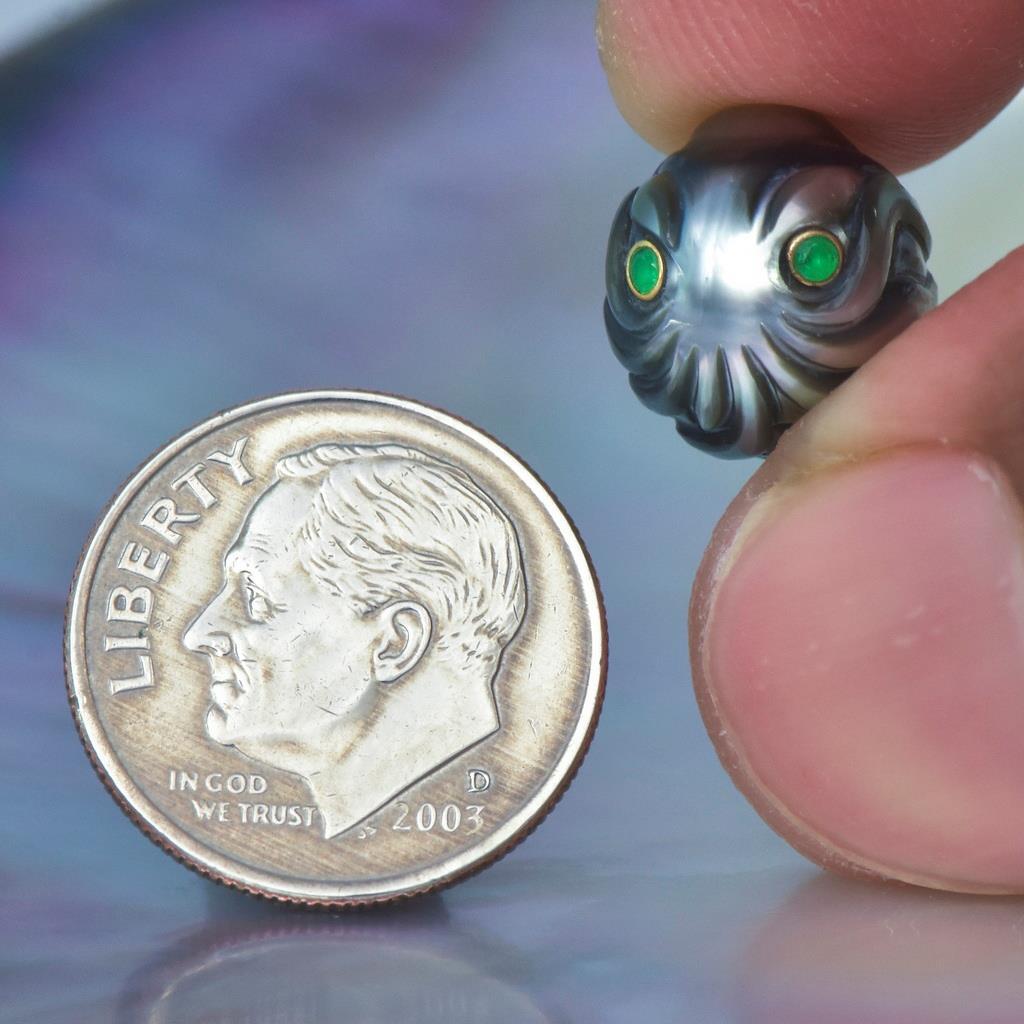 Octopus Carved Black Tahitian Pearl & Emerald Gemstone Eyes undrilled 1.91g