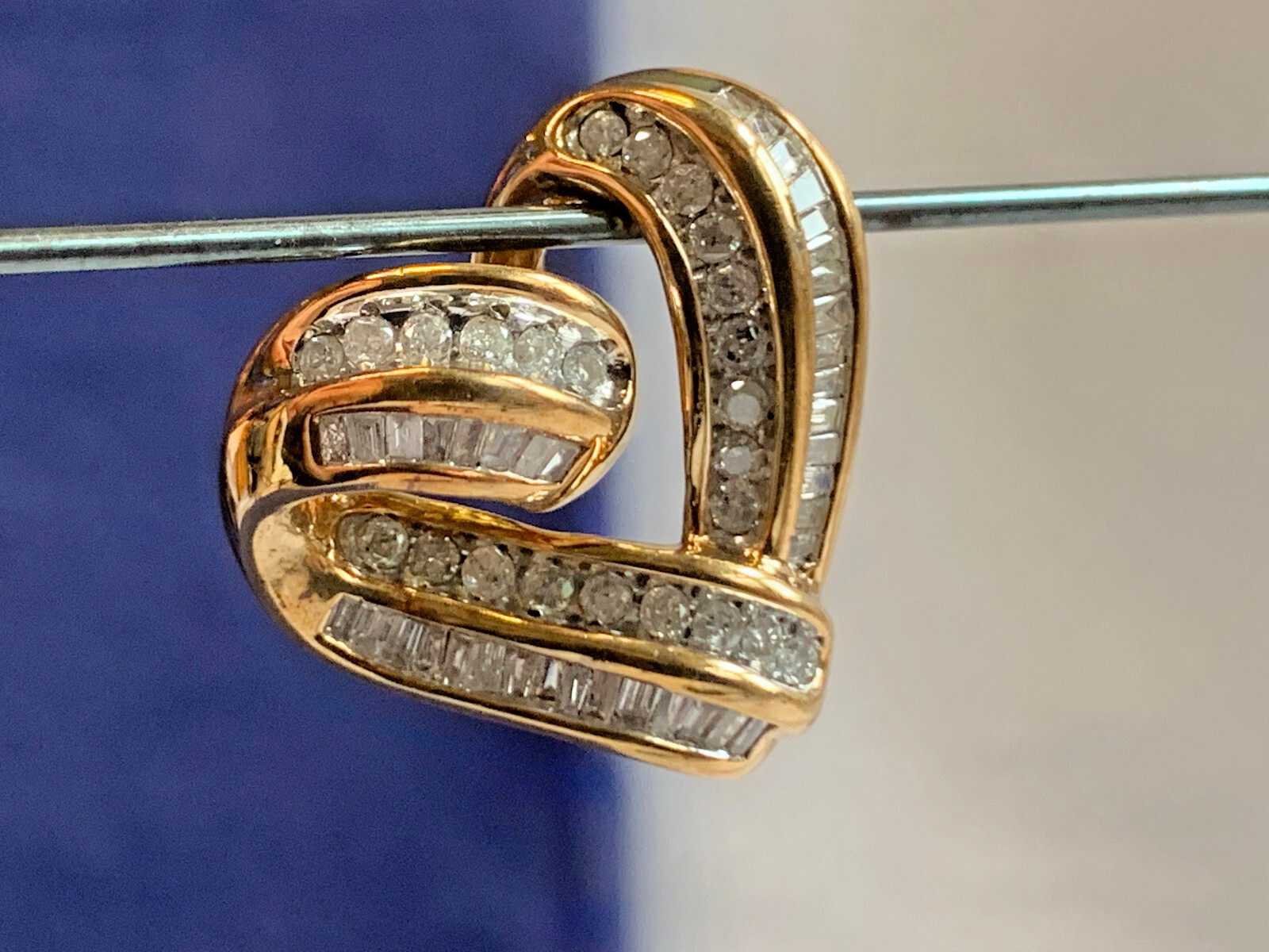 10K Yellow Gold Diamond Pendant 5.46g Fine Jewelry Heart Love Charm