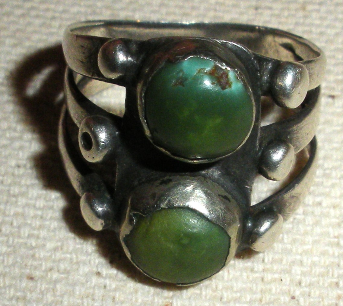ANTIQUE EARLY NAVAJO TURQUOISE & SILVER RING SIZE 7 1/4 GREAT WEAR! vafo
