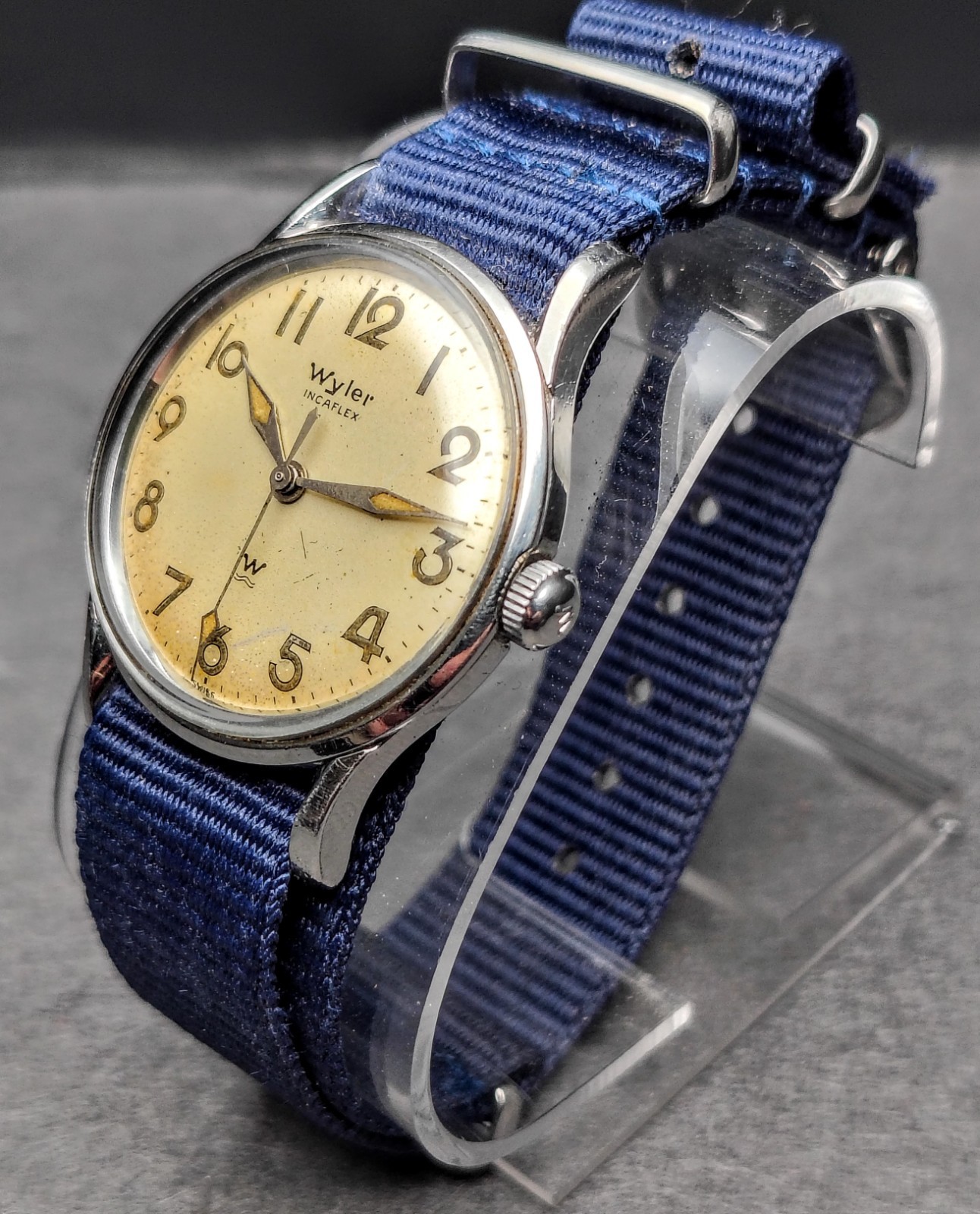 1950s Wyler Incaflex Navigator ETA 1070 Swiss Watch Runs Great Original Crown