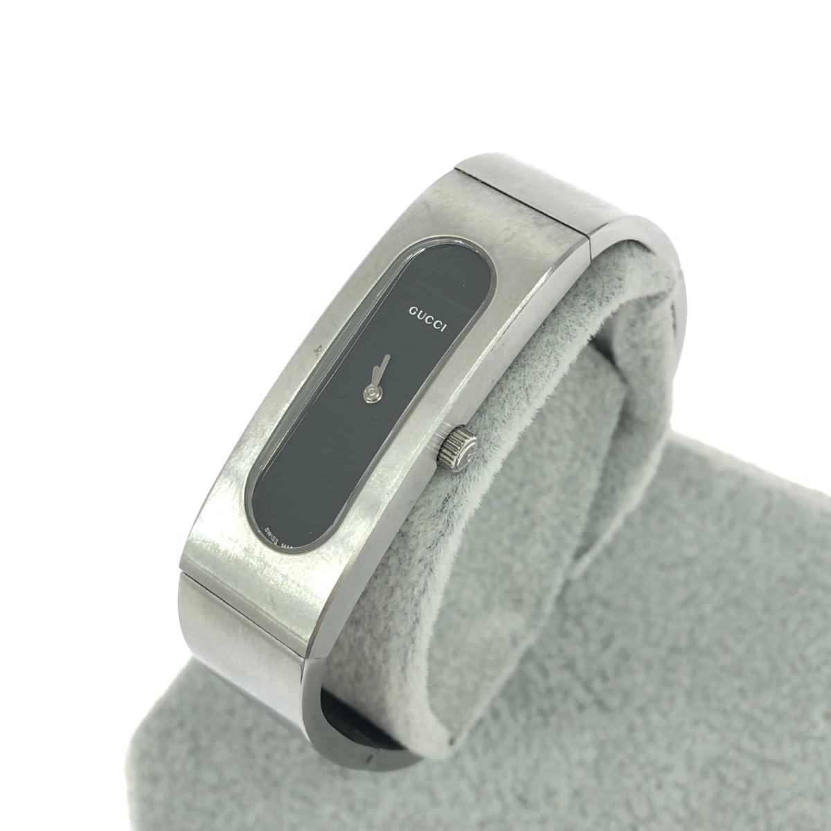 GUCCI 2400S Quartz Watch Silver Rectangular Ladies Used