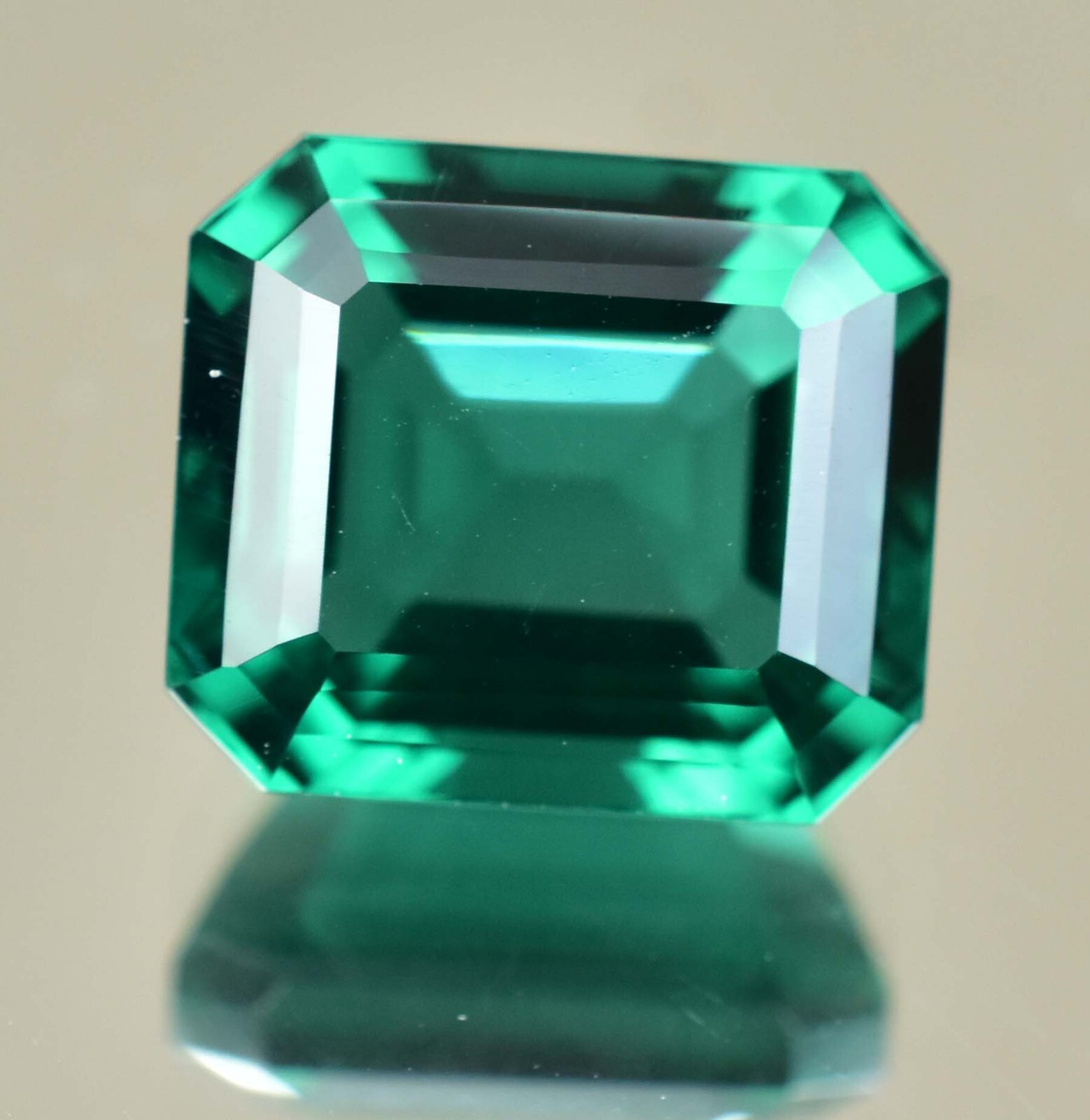 Natural Green Emerald 13.65 Ct Emerald Cut AGL Certified Stunning Loose Gemstone