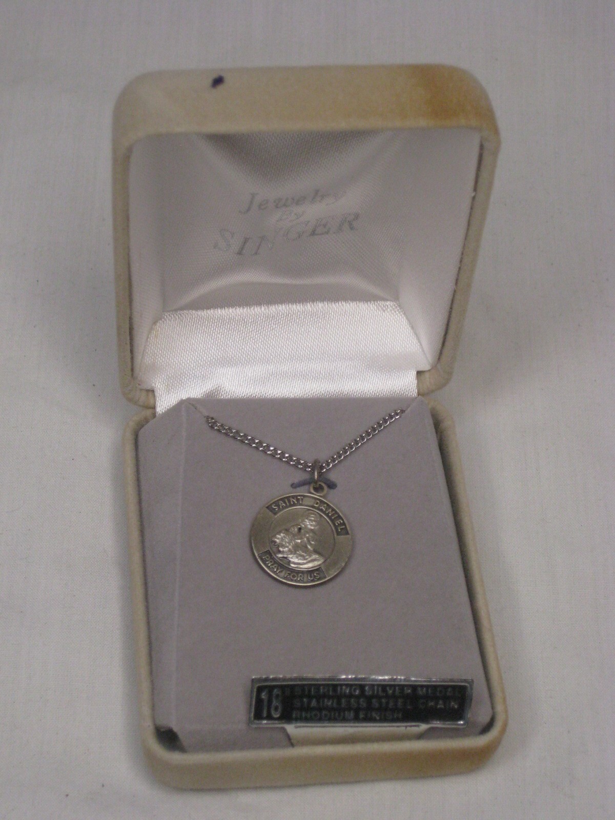 SAINT DANIEL PRAY Sterling Silver Medal Singer Christian pendant Jewelry