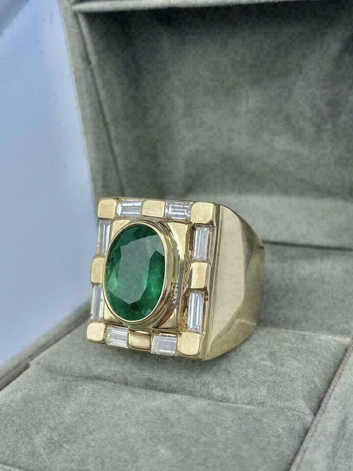 Vintage Men’s 5.00ct Lab-Created Green Emerald Ring In 14K Yellow Gold Plated
