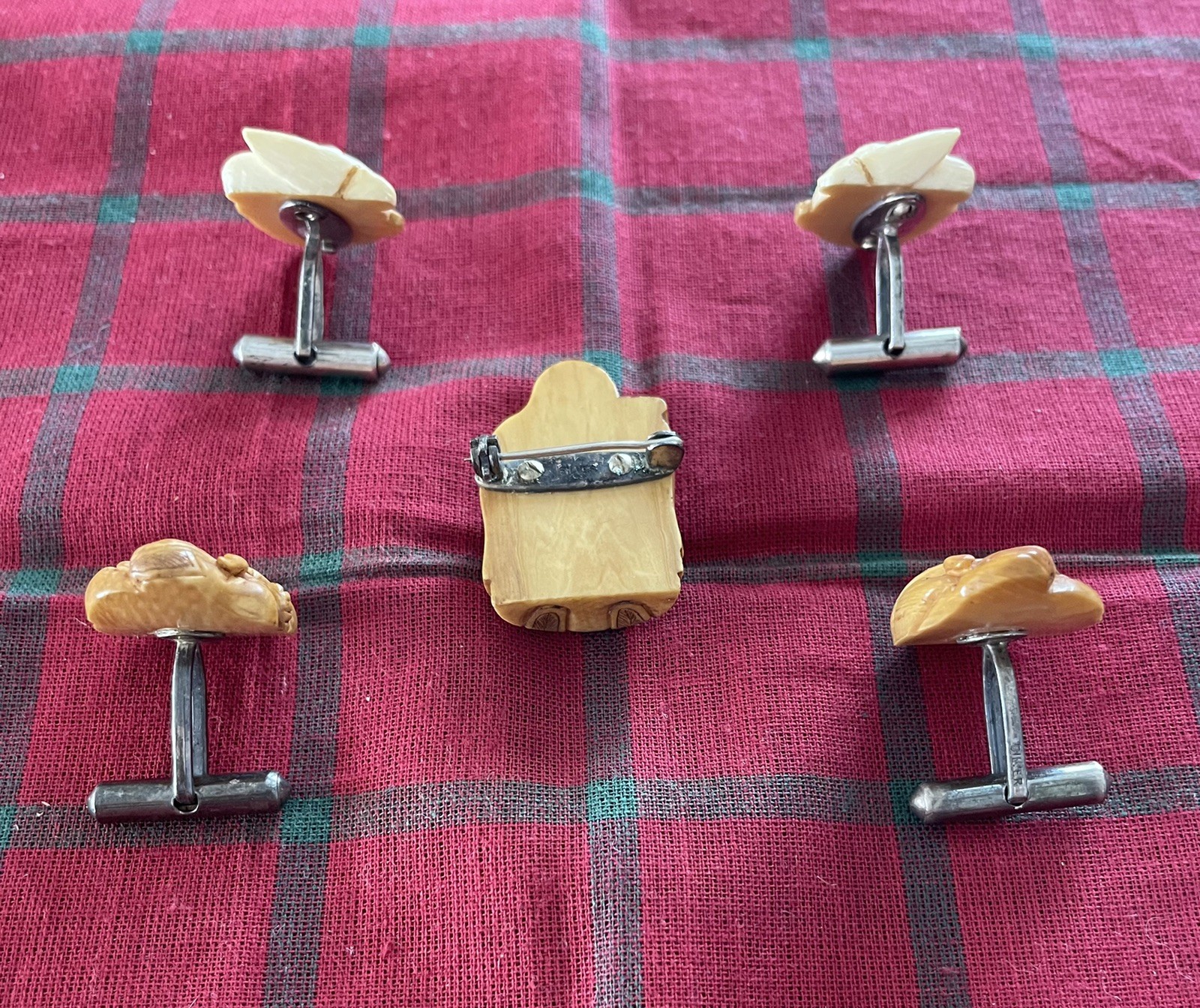 Vintage Oriental/ Asian Lot of Two Pairs Of Cuff links & Brooch Pin