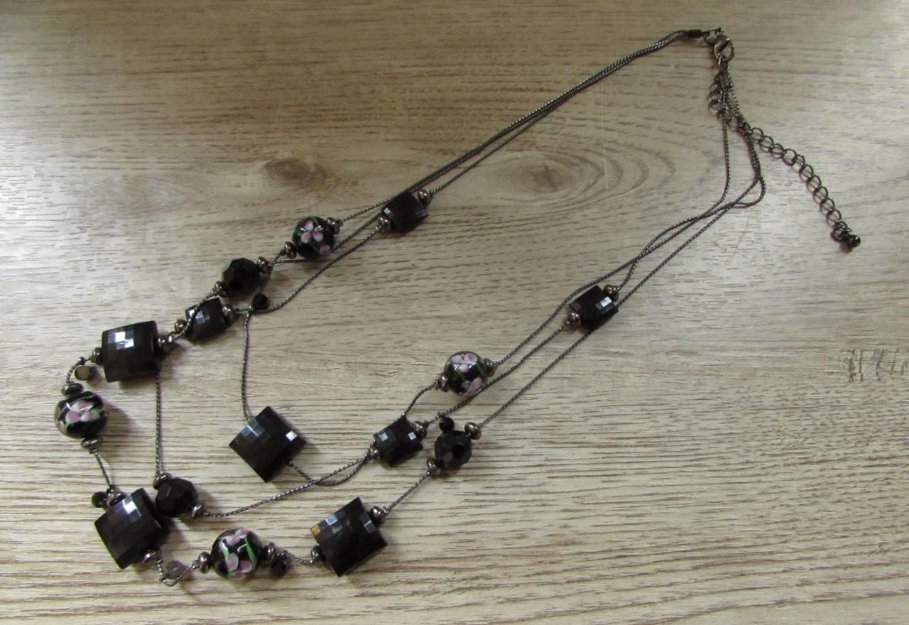 Multi-Strand Black Beaded Necklace Square Round Beads w/ Floral Pattern 20″