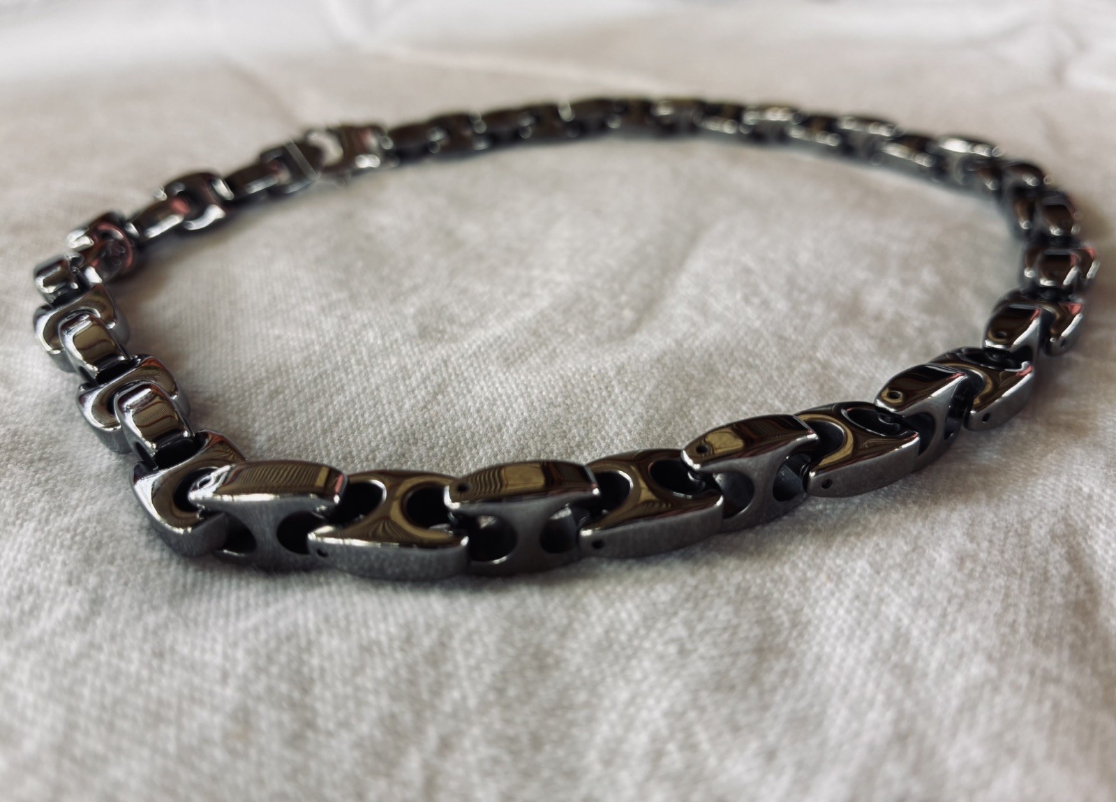 Genuine Tungsten Carbide Chain Necklace 18 in, 9.5 mm – Heavy and Strong