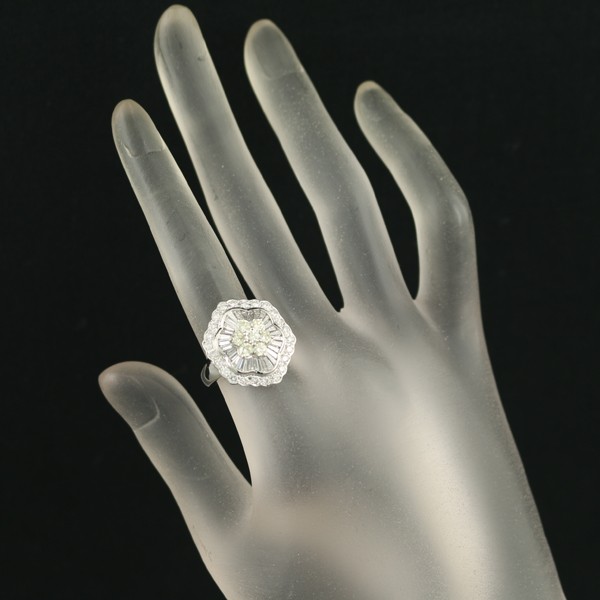 Light Yellow &Clear Diamond 1.83ct Tapered-cut Ring 900 Platinum
