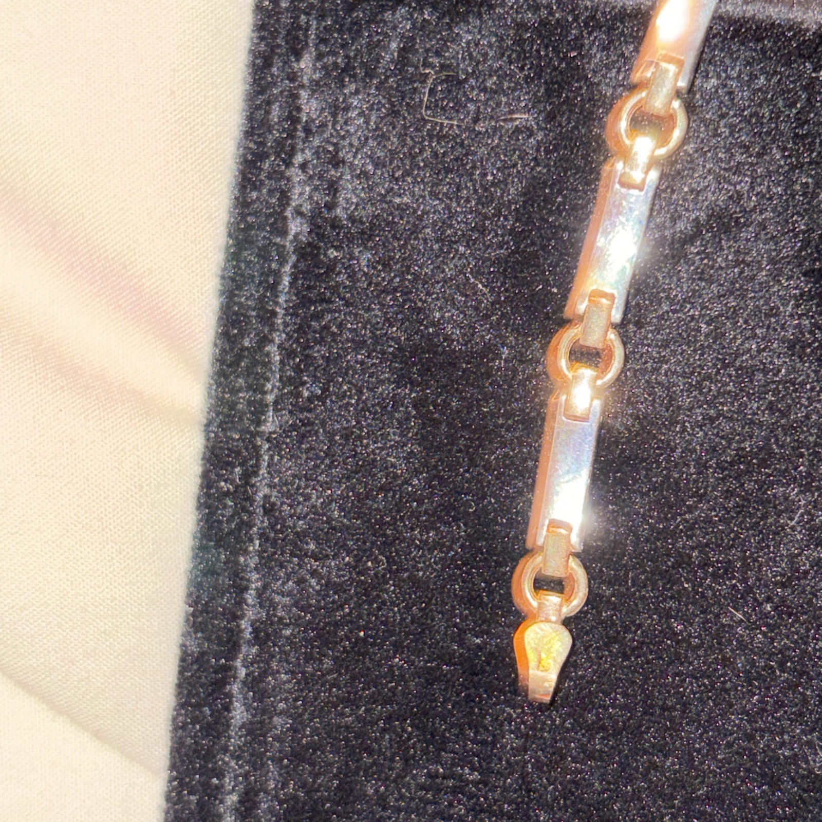 9 Carat Gold Fancy Link Yellow And White Gold Necklace And Bracelet Set 29.11 G