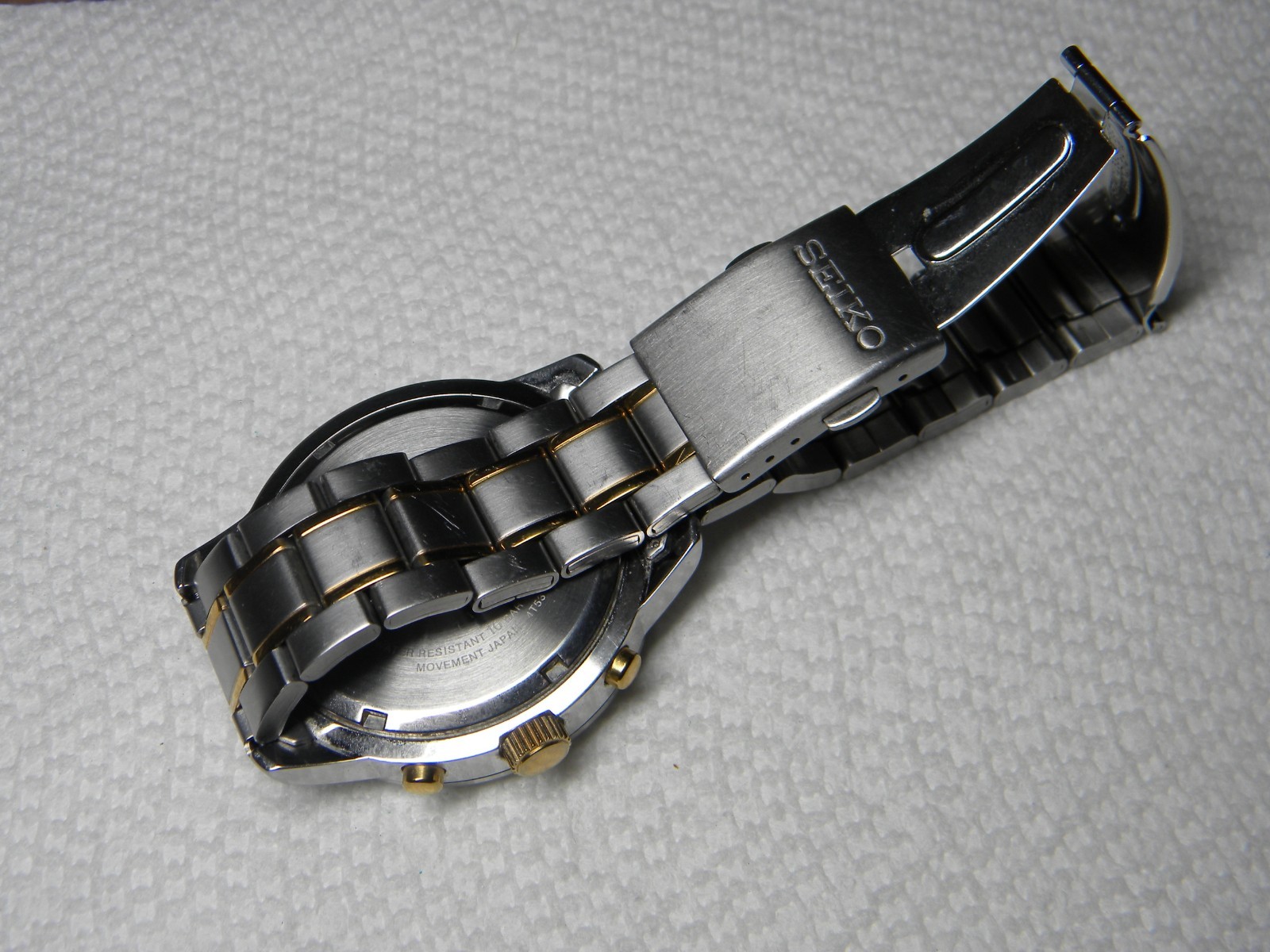 Seiko Chronograph 100M 4T53-00C0 with White Dial Very Short Band is Running