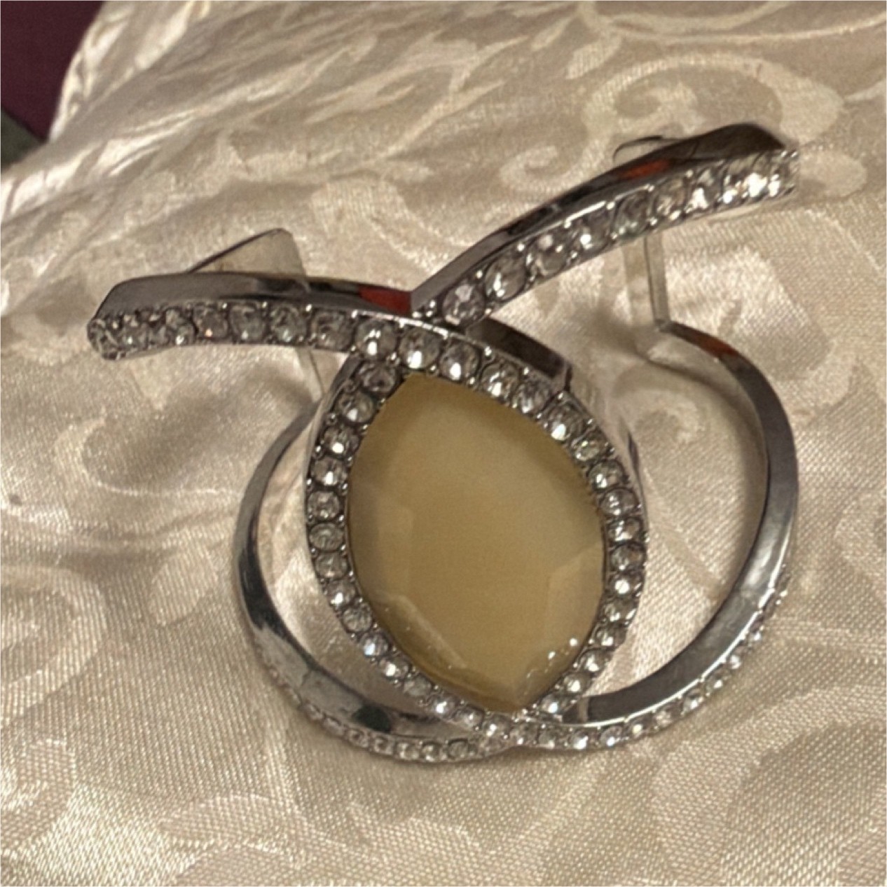 Generic Silver Tone Open Cuff Bracelet Marquise Beige Center, Clear Accents