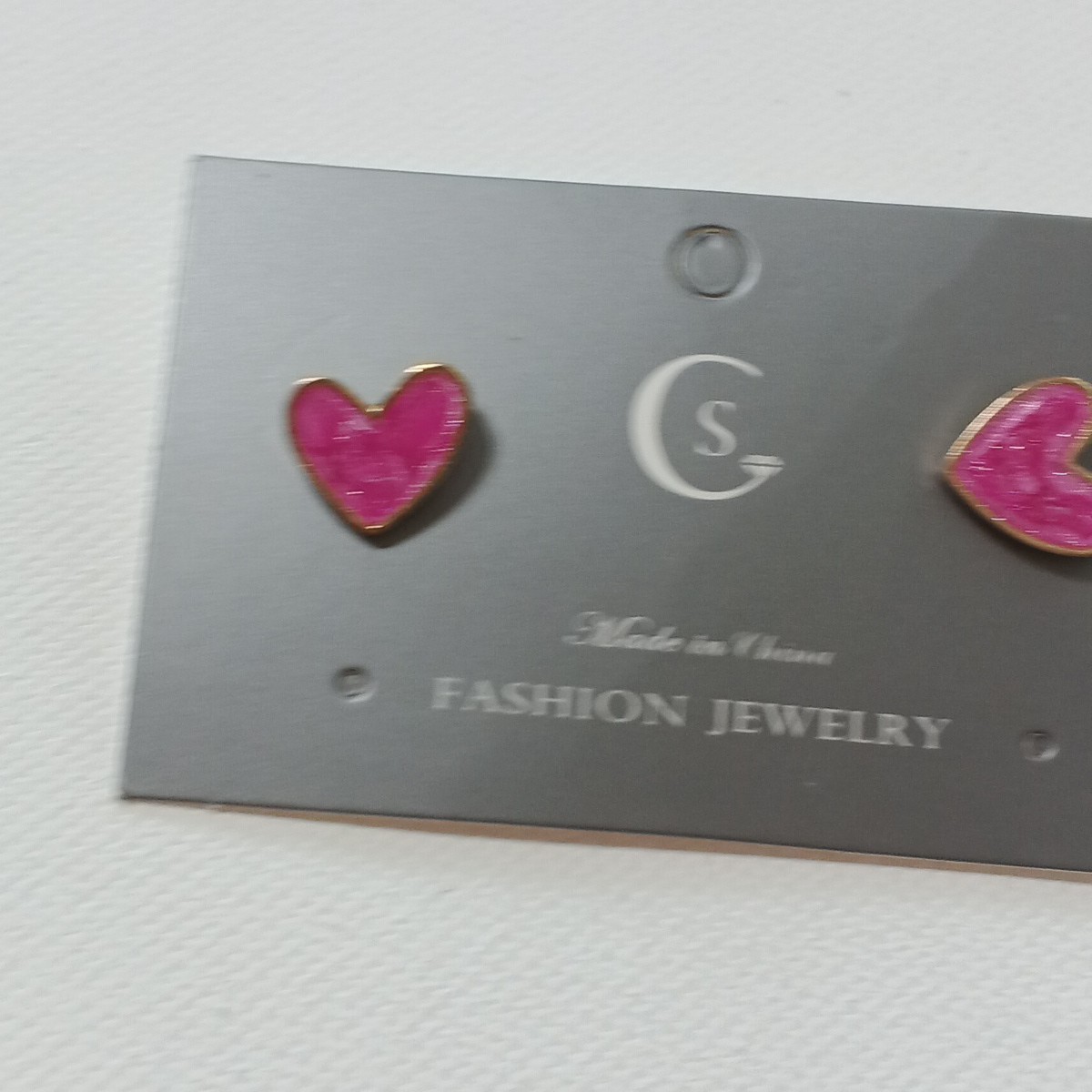 NWOT Heart Glitter Stud Earrings Pink Brass Plated Shaped Fashion Jewelry
