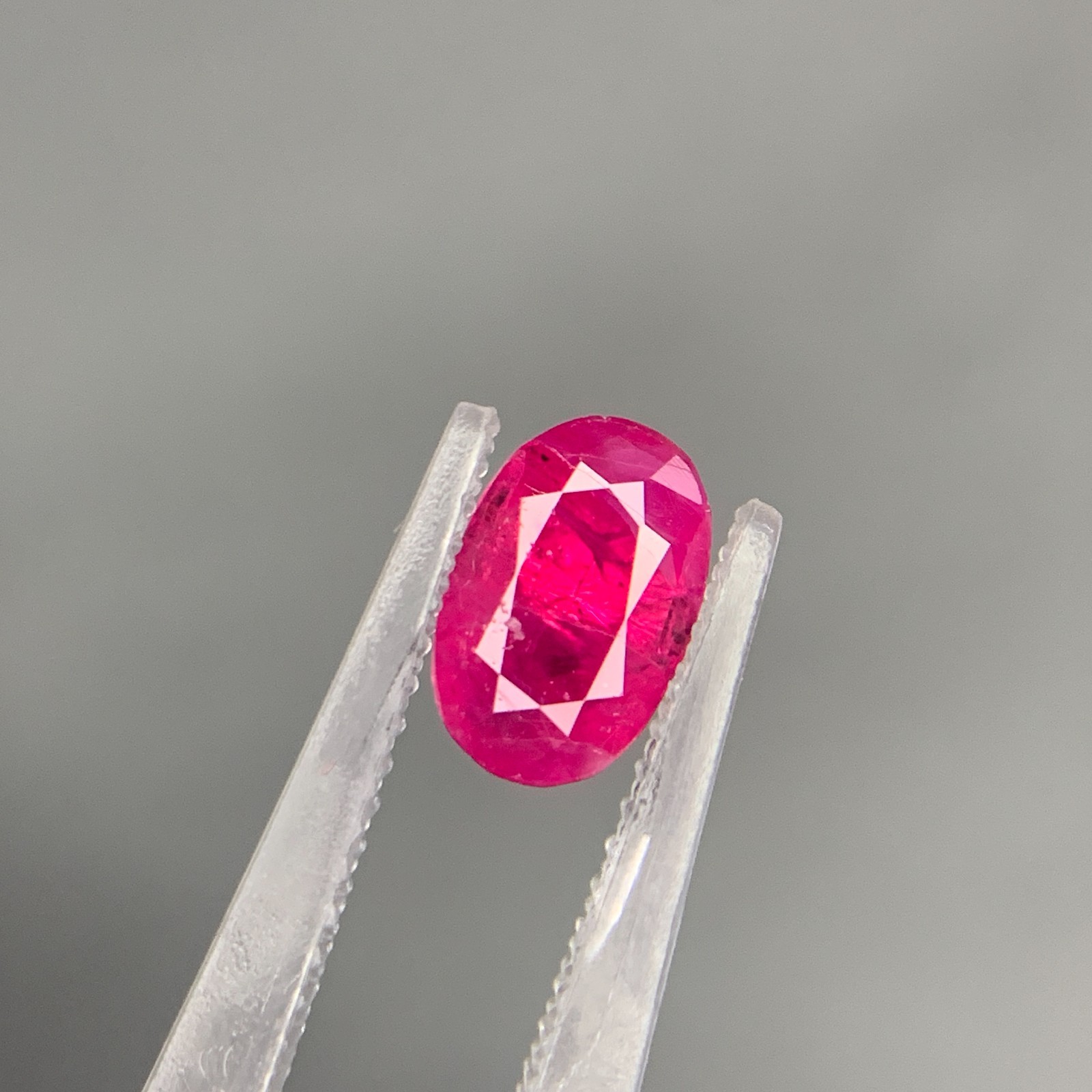 Natural Faceted Ruby Oval Cut Loose Gemstone-1.39 Carats