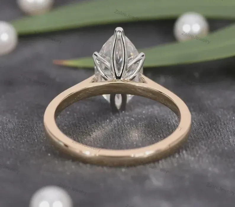 IGI 2 Ct Marquise F/VS1 Lab Grown Diamond Women Solitaire Ring 14K Yellow Gold