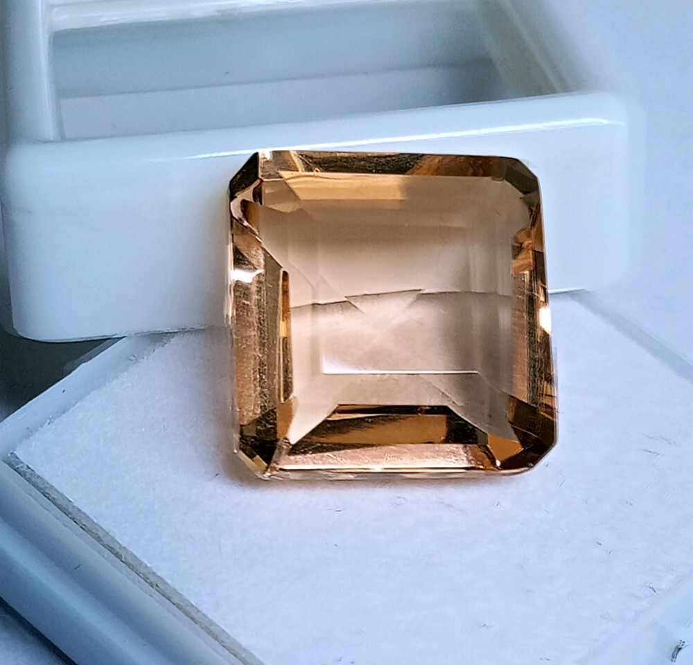 Square Cut Madagascar 10-12 Ct Natural Morganite EGL Certified Loose Gemstone