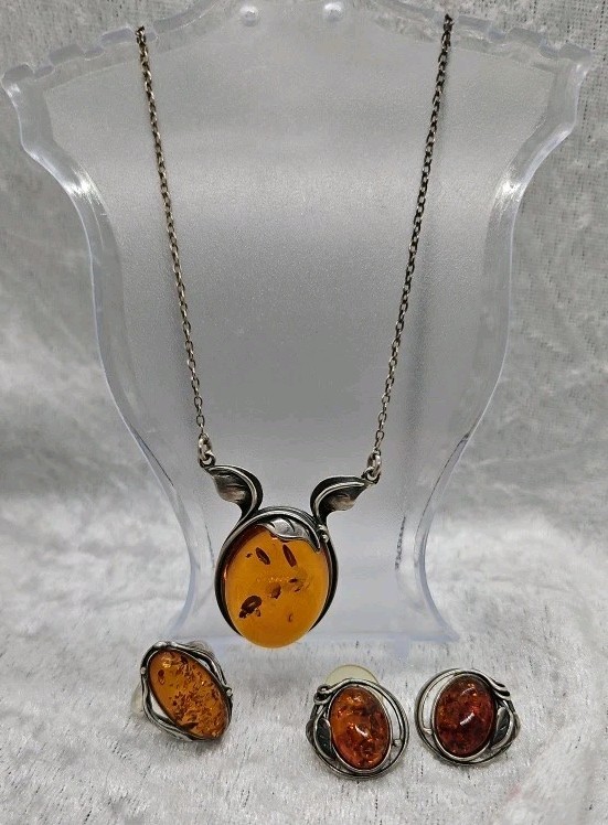 Sterling Silver and Cognac Baltic Amber VINTAGE Pendant, Earrings And Ring.