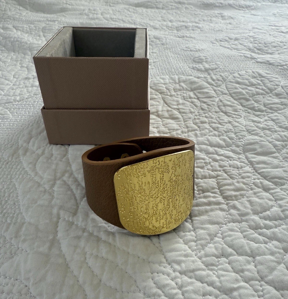 PARFOIS Gold Leather Wide Wrist Bangle Adjustable Cuff Bangle Women Jewelry