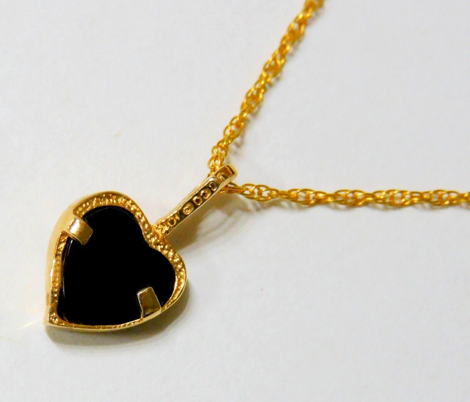 Black Hills Gold 10k Small Onyx Heart Pendant
