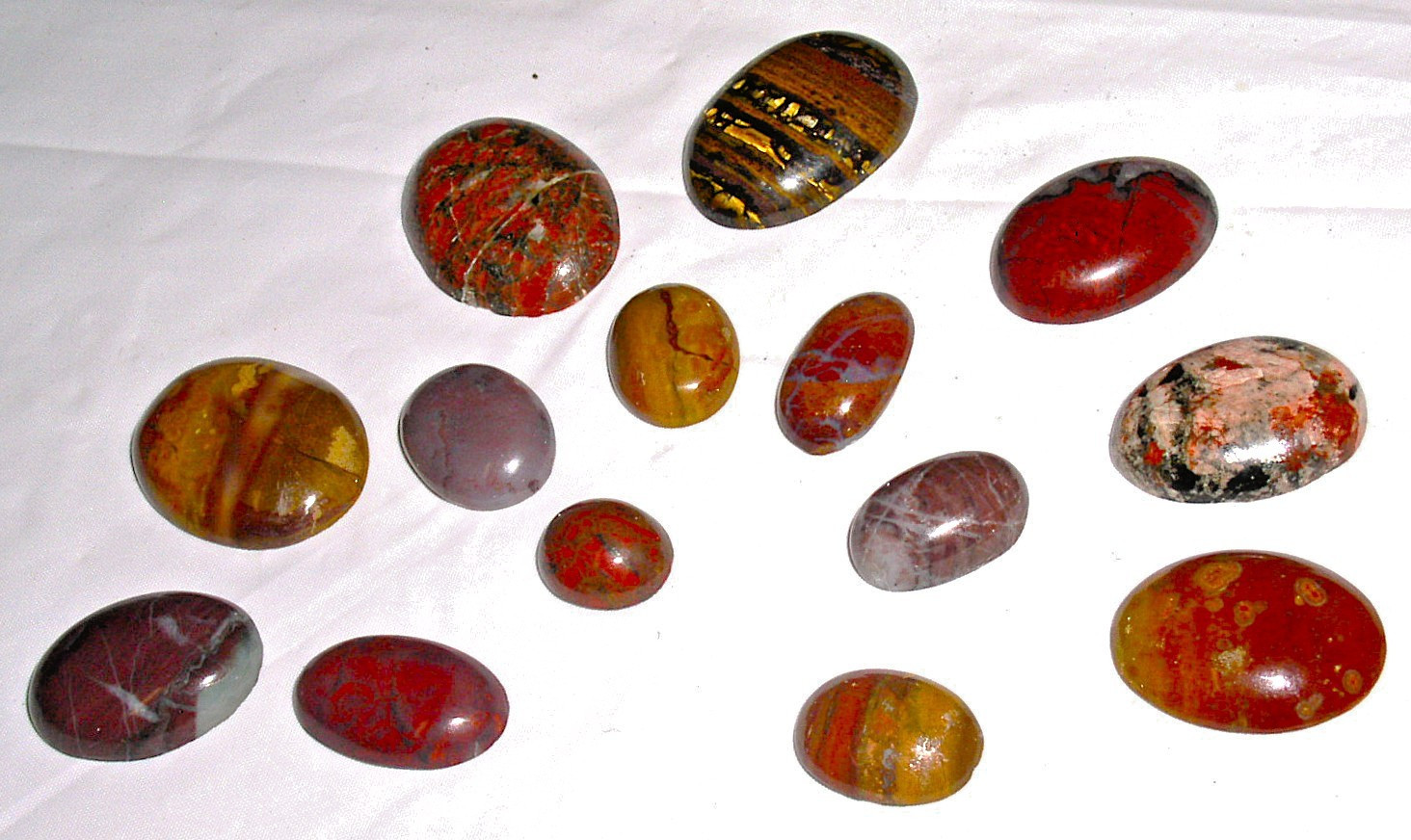 LOT VTG Jasper-Reds Polished Cabochon Stones (14) 48 grms Sizes vary see Photos