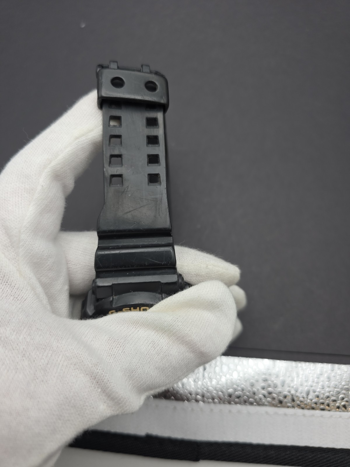 CASIO G-SHOCK GA-400GB-1A9 New Battery Look at pictures