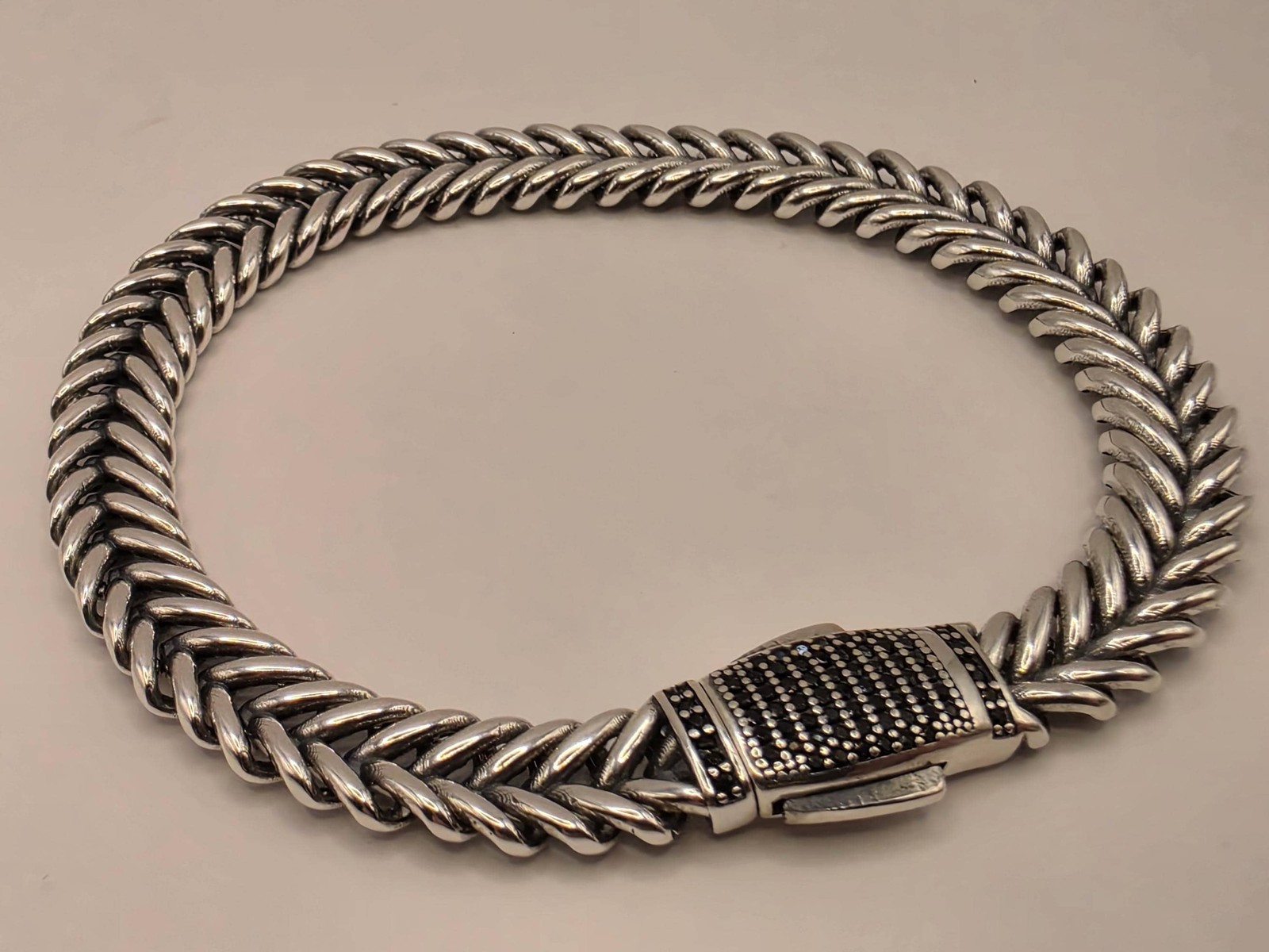 Solid 925 Sterling Silver Woven Chevron Bracelet 9mm Mens Heavy Braided V Link 8