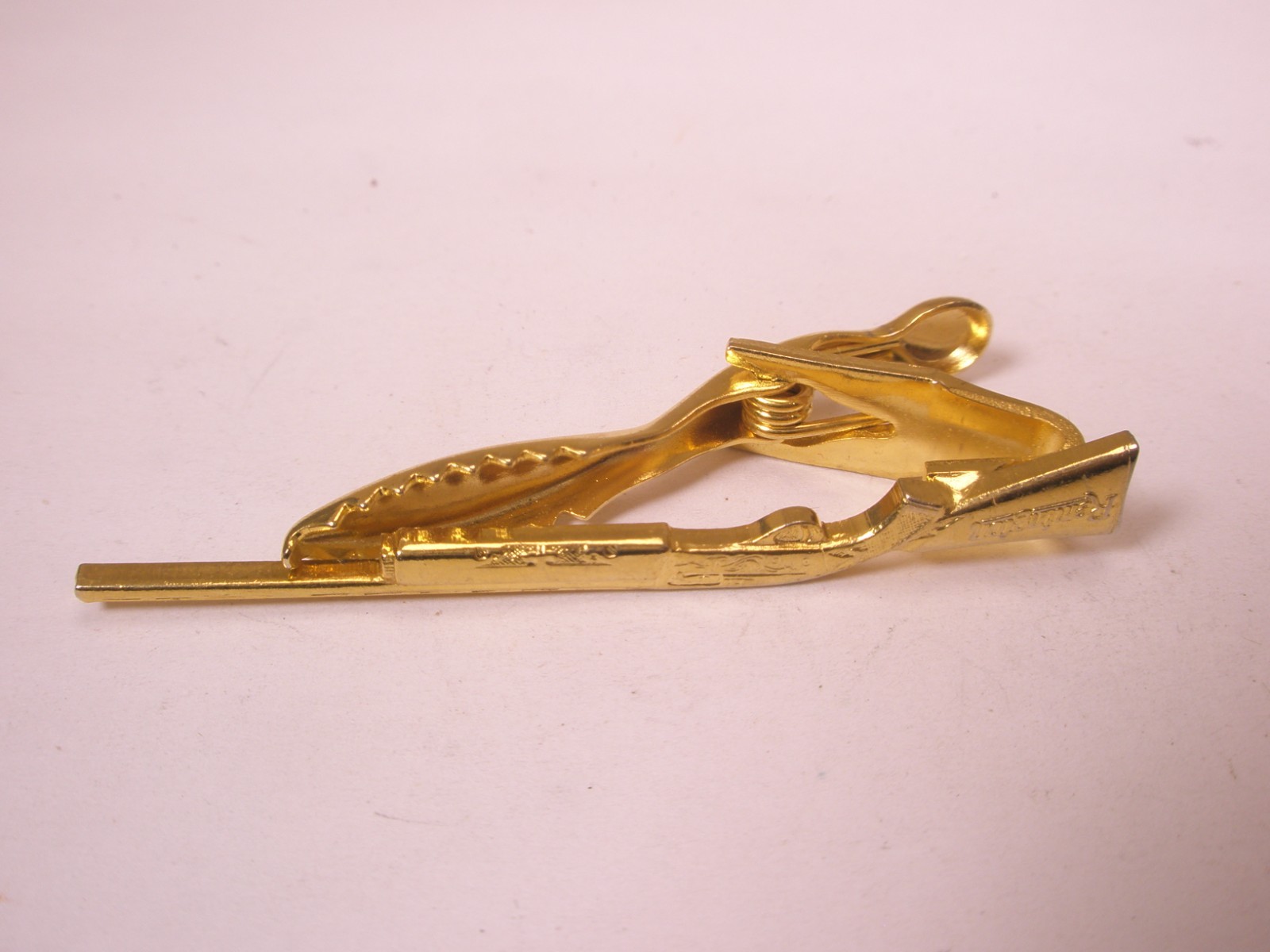 Remington Semi Automatic Shotgun Vintage AYCOCK Tie Tack Bar Clip rifle hunting