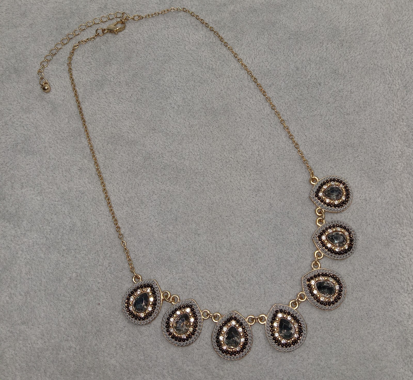 Gold Tone Jewelry Rhinestone Crystal Necklace Black Gray White Teardrops