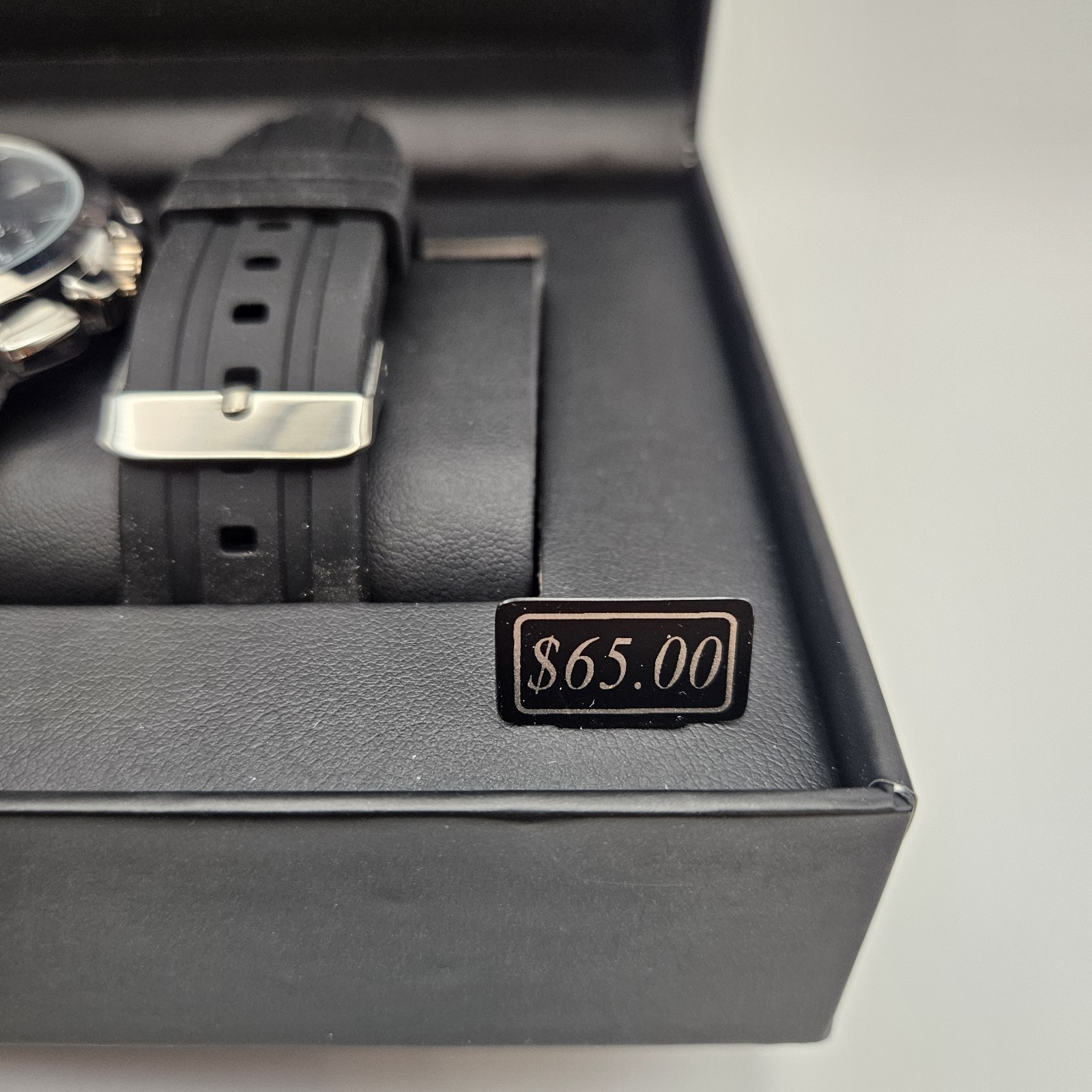 L & Co. Timepieces Men’s Gift Set Watch And 2 Additional Bands NIB Great Gift