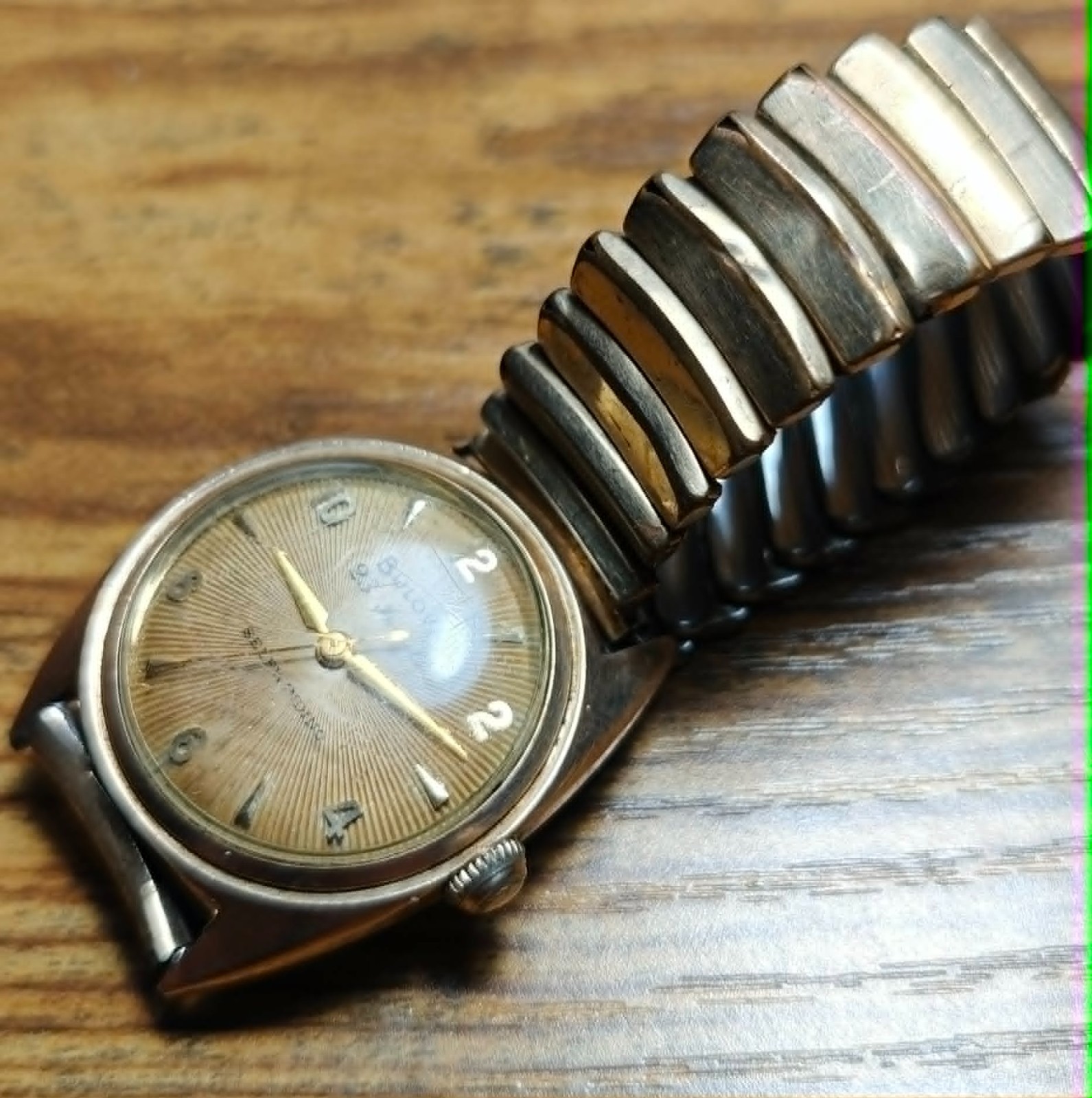 Vintage 1954 Bulova 23 Jewel Automatic Men’s watch with box and all paper work.