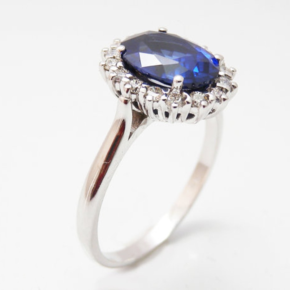 3.94 Ct Natural Oval Shape Sapphire Diamond Ring 925 Sterling Silver