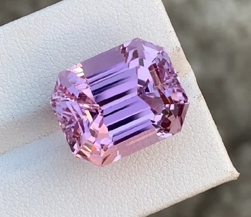 Pink Color Natural 9.54 Ct Emerald Cut Brazilian Kunzite Loose Gemstone AAA