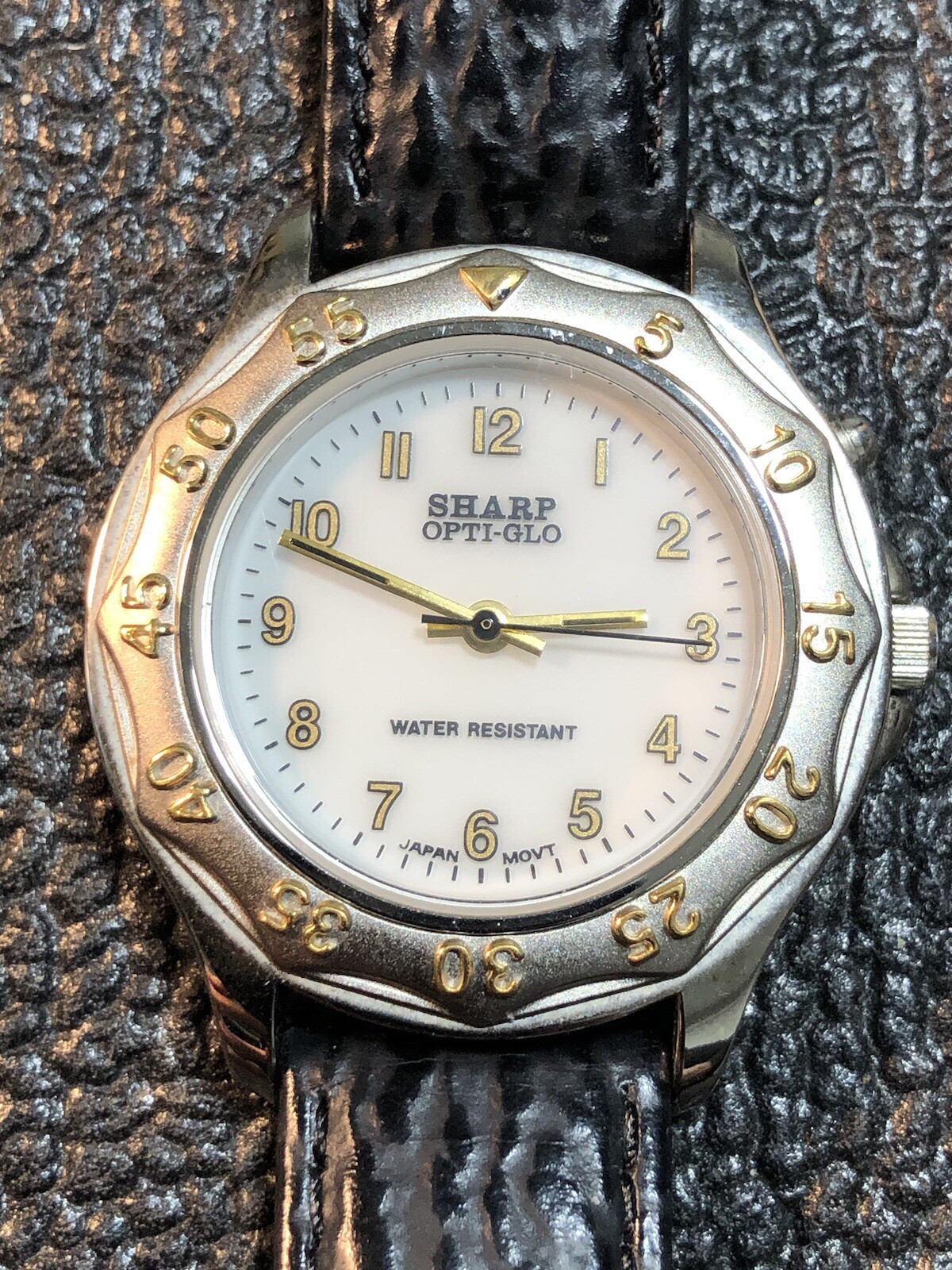 Vintage SHARP Opti-Glo Men Watch White Dial Silver Tone Fixed Bezel (read)